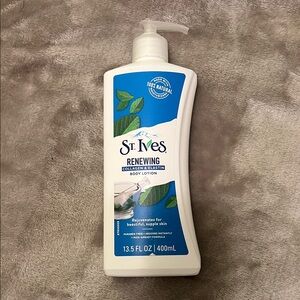 St. Ives Renewing Collagen & Elastin Body Lotion
